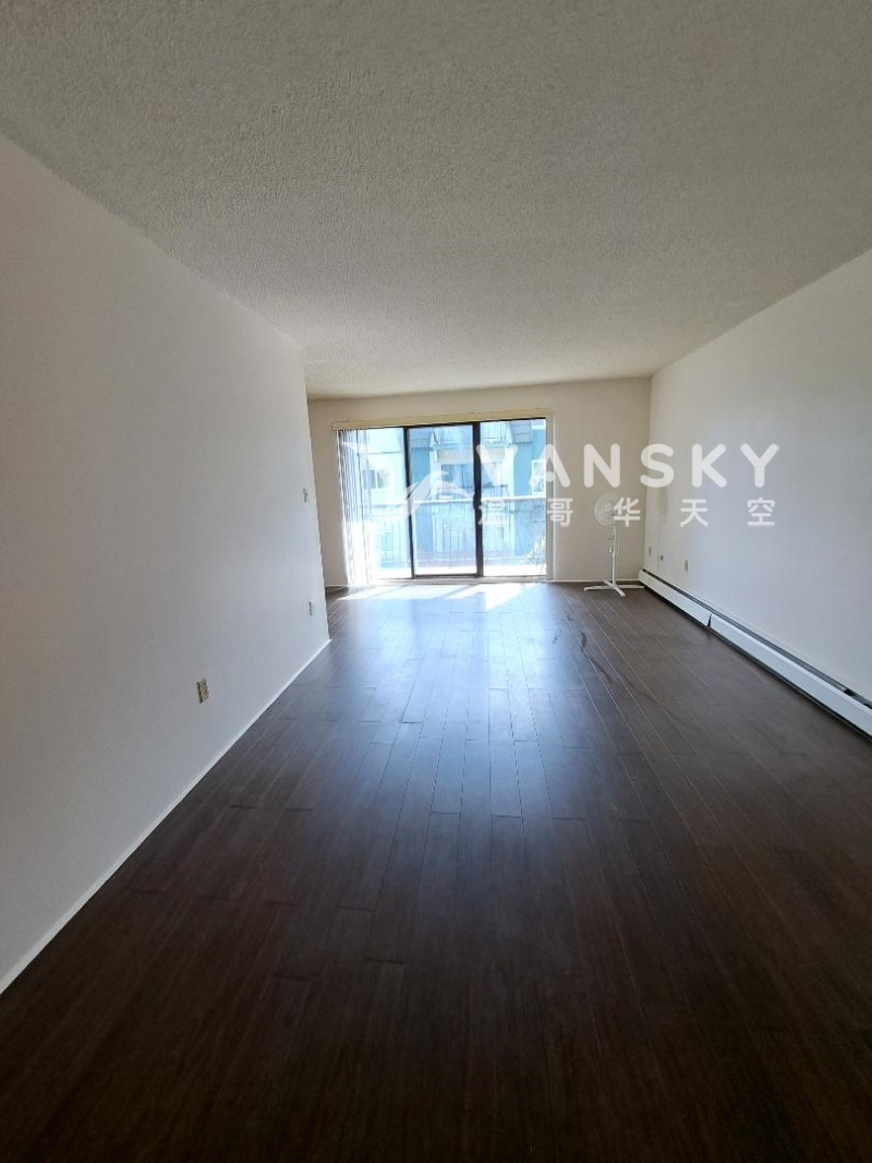 250809094214_Living Room and Bathroom.jpg